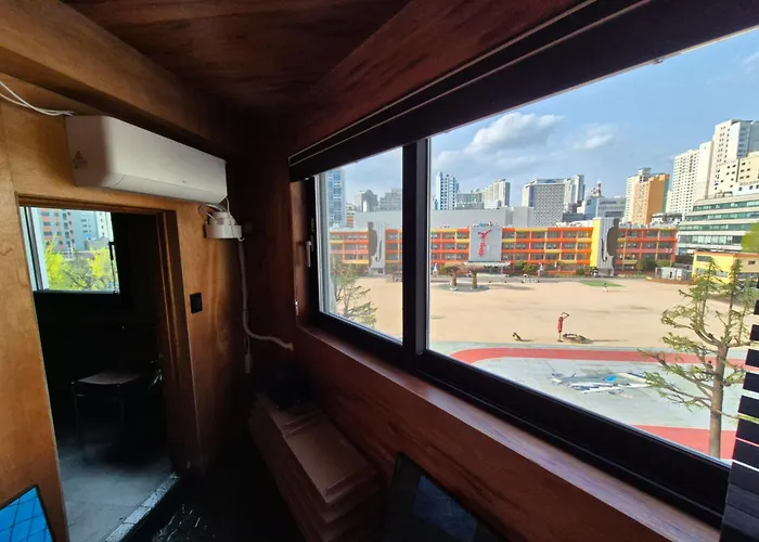Ilda Licensed 3 4 Kingbeds 2 Bathrooms 2 Subway Stations * Busan